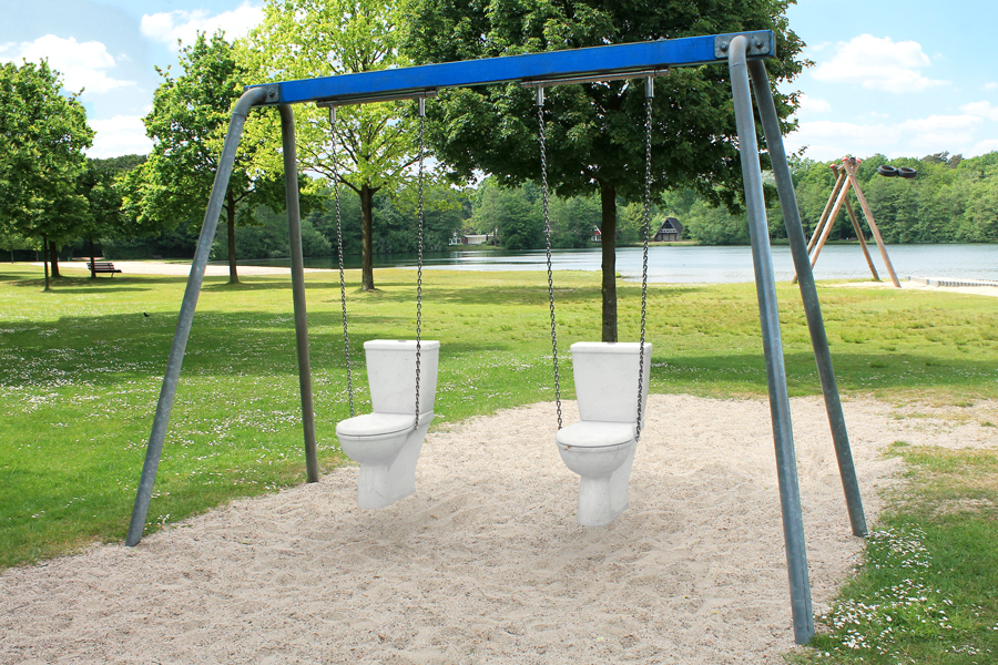 toilet_swing